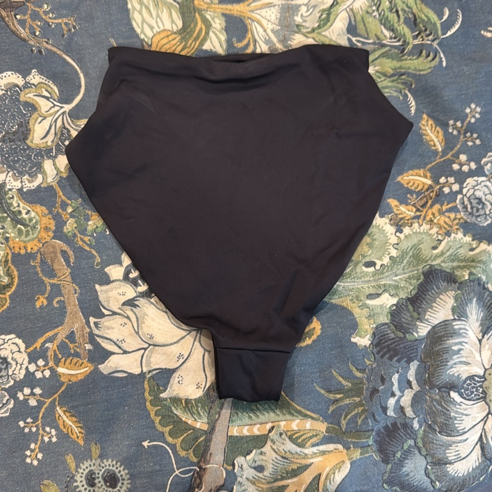 Left On Friday High Waist Bikini Bottoms — Black - Picture 3 of 3